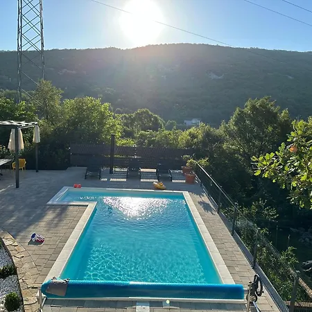 Relax House Goranci 샬레 *